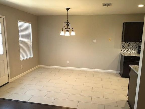 3rd image of 1478 Glenwick Dr