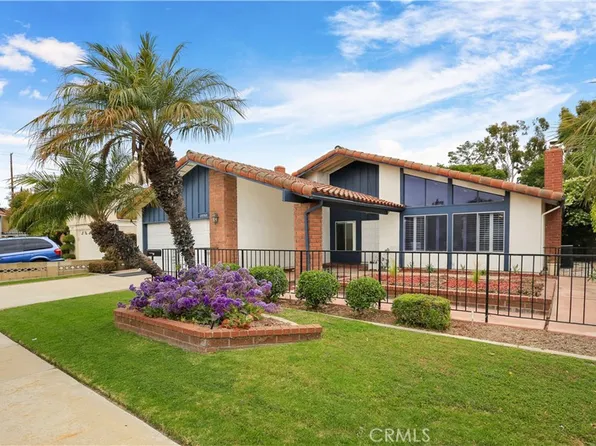 15552 Sunburst Ln, Huntington Beach, CA 92647