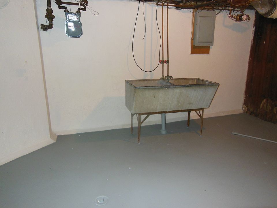 2nd image of 461 Eastmoor Blvd