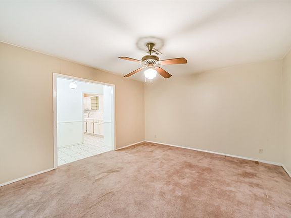 4th image of 7510 Romney Rd