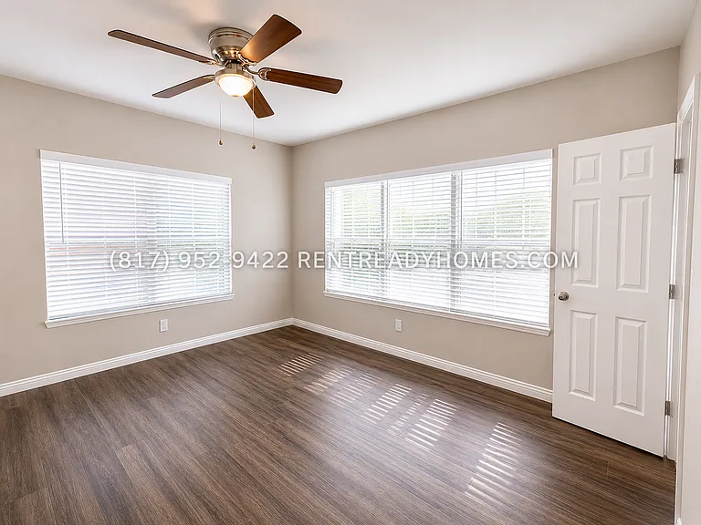 4433 Virginia Ln — Photo 6