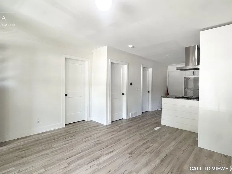 211 Emerson Ave #1 — Photo 3