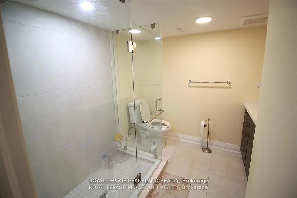 2 bed, $2,200 — Photo 4