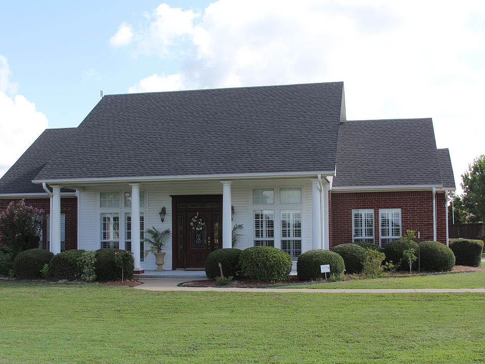 1st image of 452 Ogletree Ln