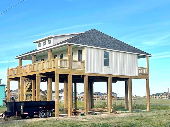 2nd image of 2325 Antigua Cir