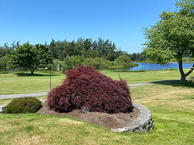 1767 SW Waterside Ct — Photo 2