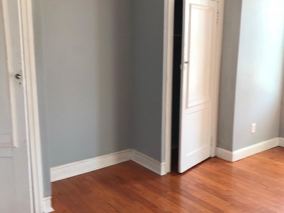 1st image of 403 E Rockland St