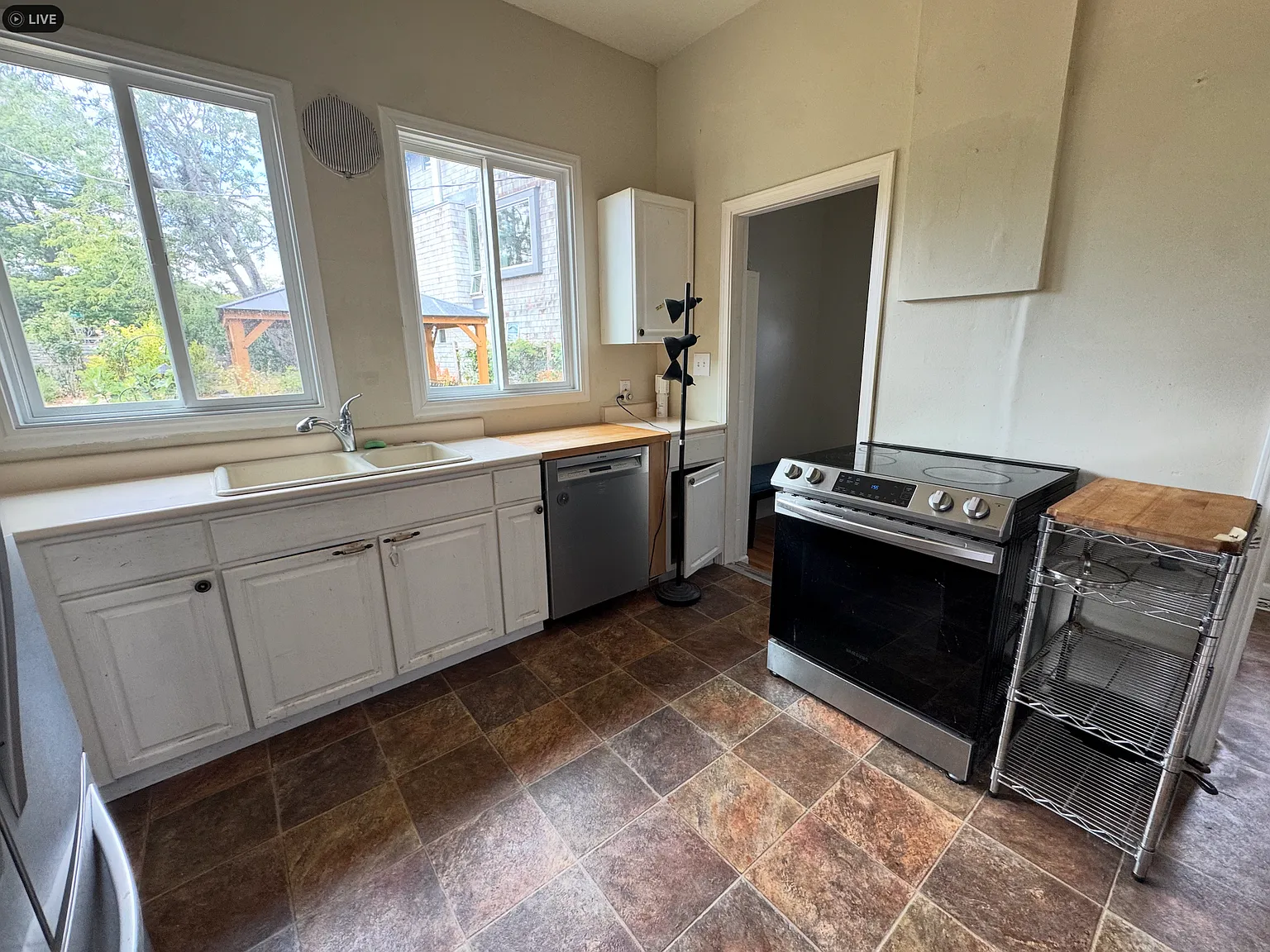 3 bed, 1020 sqft, $1,250 — Photo 3