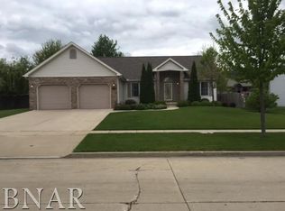 1304 Broad Creek Rd, Bloomington, IL 61704