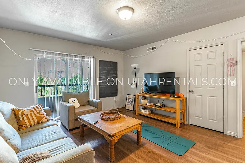Building Photo - 843 E 620 N #L2-2