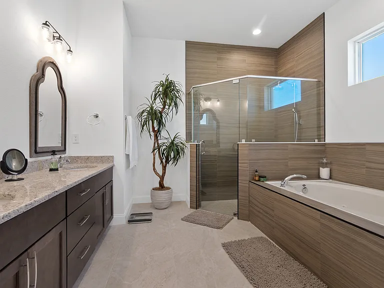 1329 Tullamore Blvd — Photo 10