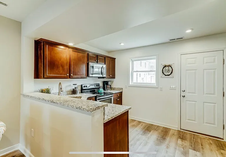 509 N 35th St #20 — Photo 1