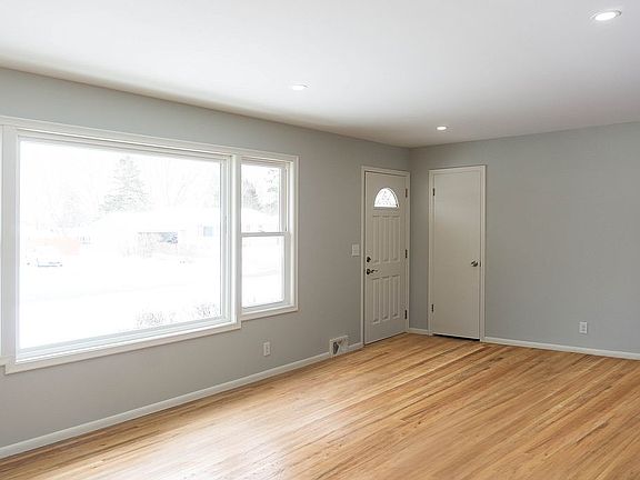 Living room/ front door 