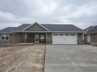 105 Detroit Ave SE, Hutchinson, MN 55350