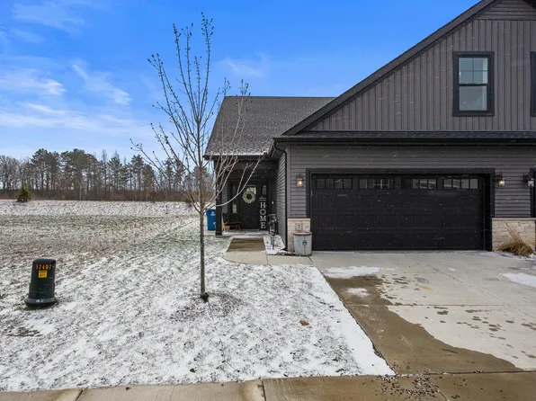 7 Prairie Trl, Monticello, IL 61856