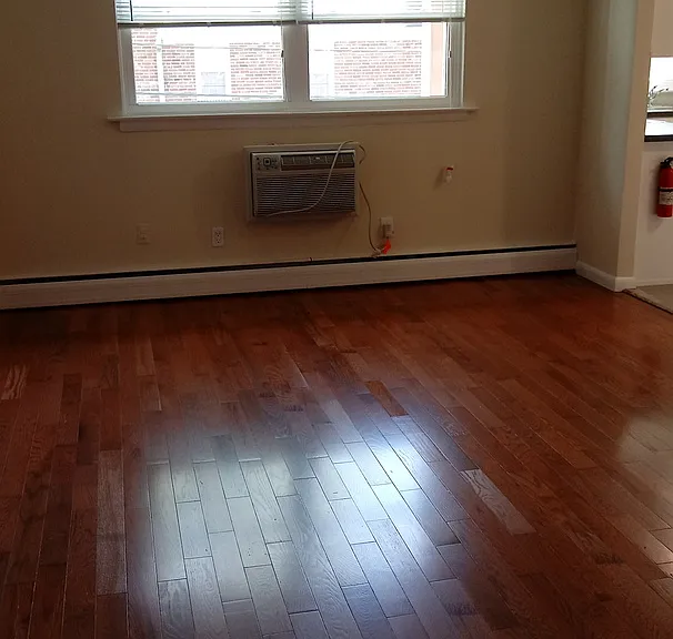 21-23 Morton Ave — Photo 17