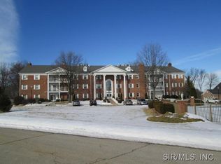 216 Country Club Vw, Edwardsville, IL 62025