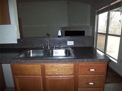 4th image of 2302 Hardwood Dr
