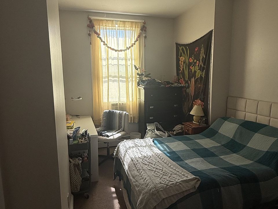 1st image of 11 Carleton St APT 2