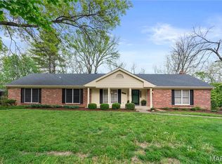 1558 Candish Ln, Chesterfield, MO