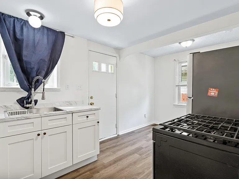 1725 E Frankfort St #1725 — Photo 9