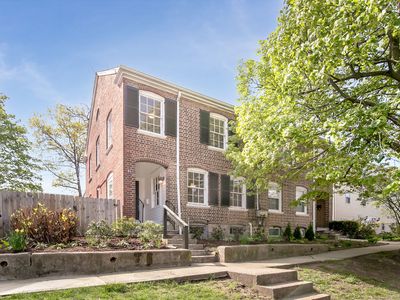 61 Longview Avenue, Fairfield, CT, 06824