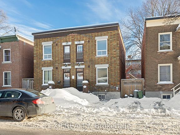 2nd image of 294 Clarence St #292
