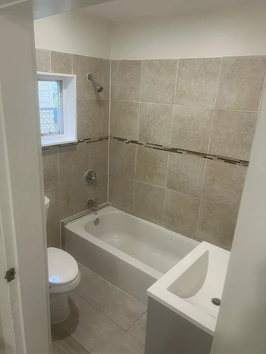 2 bed, 800 sqft, $1,999 — Photo 4