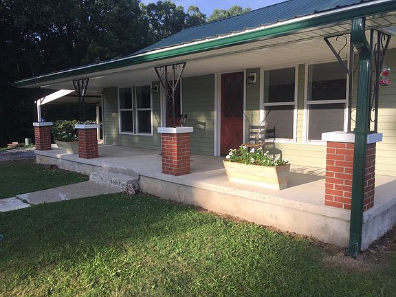 Covered Front porch entrance