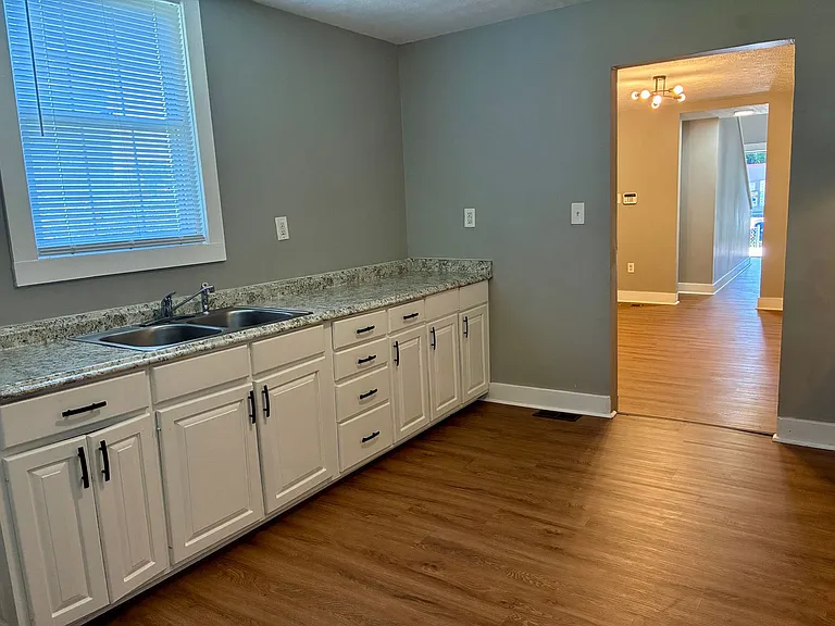 2729 W Market St — Photo 4