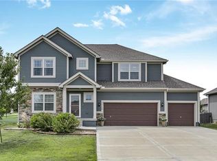 10106 N McKinley Ave, Kansas City, MO 64157