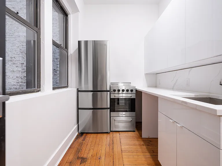 218 W 108th St #1A — Photo 5