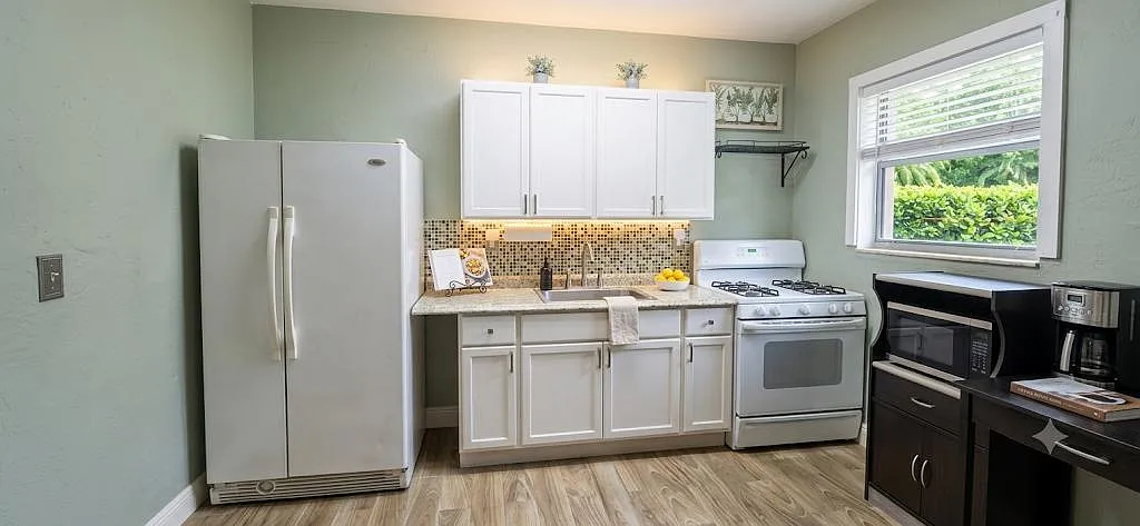 1 bed, 440 sqft, $1,600 — Photo 1