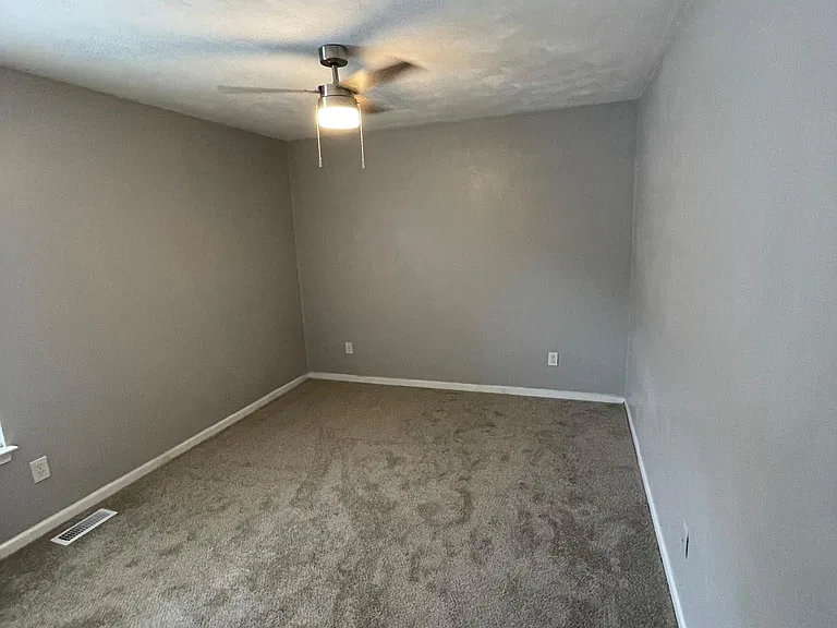 109 N Gum Ave — Photo 13