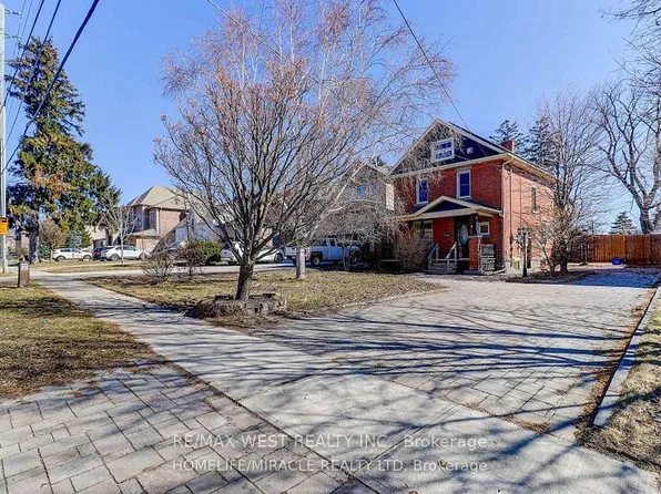 8243 Kipling Ave, Vaughan, ON L4L 2A5