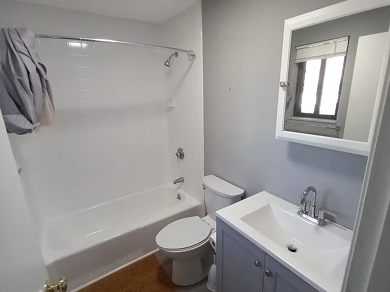 566 Washington St #1 — Photo 23
