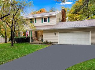 9 Carefree Ln, Gansevoort, NY 12831