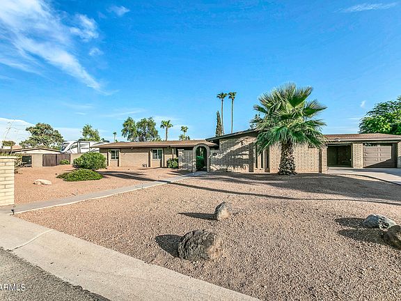3rd image of 6235 E LARKSPUR Drive