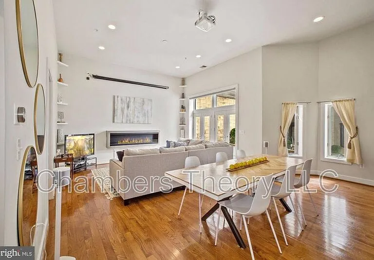 2357 Champlain St NW #102 — Photo 16