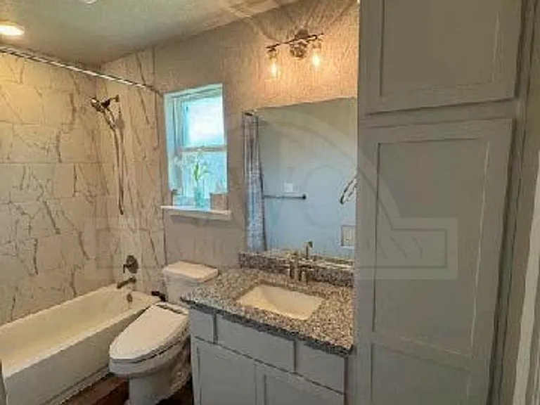 907 Holliday Dr — Photo 22