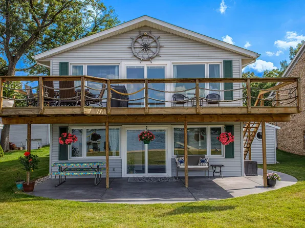 379 Pepper Dr, Mattawan, MI 49071