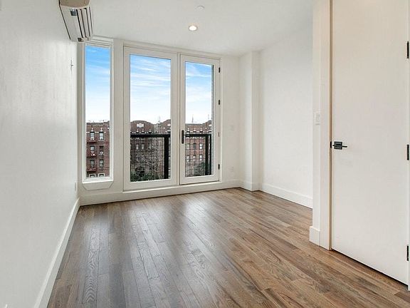 5th image of 171 Linden Blvd #5B5