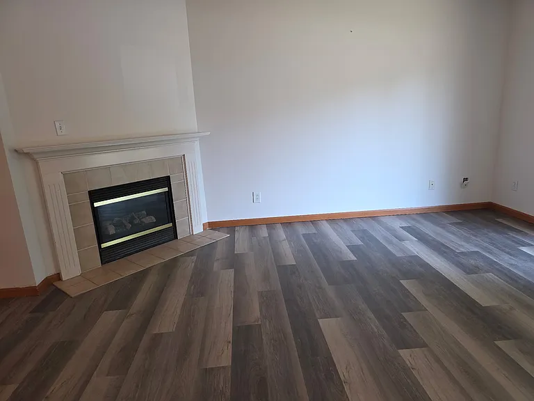 1042 Cumberland Ave — Photo 3