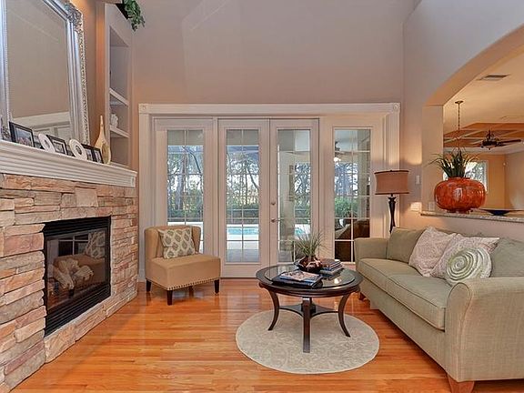 5th image of 17818 Mission Oak Dr