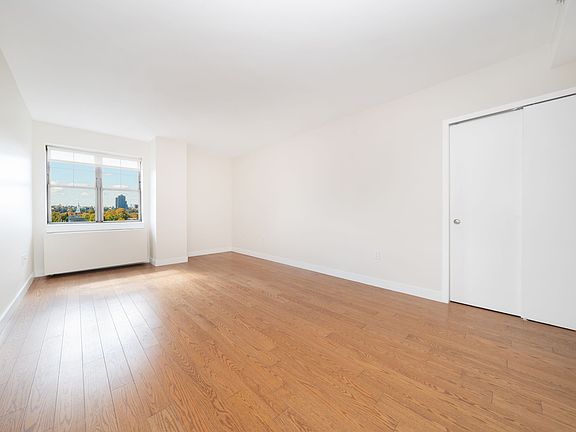 4th image of 75-25 153rd St #Penthouse 17