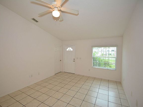 2nd image of 15 Buttonwood Ln #A