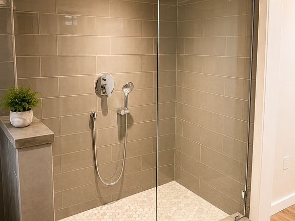 3rd image of 4616 SW View Point Ter