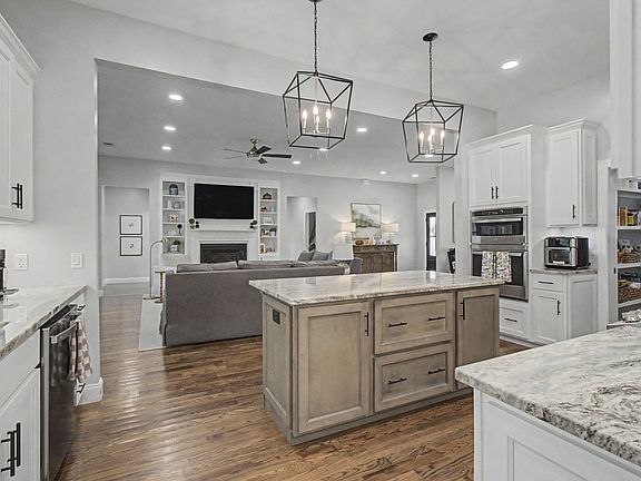 3rd image of 508 Hardbarger Rd