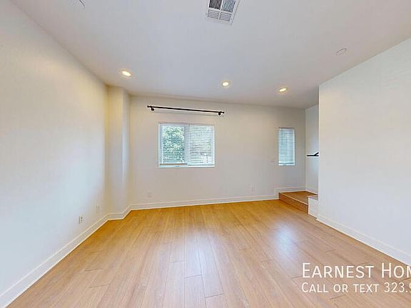 4th image of 147 1/2 Roselake Ave