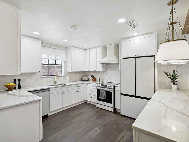 800 High Meadow Dr — Photo 14